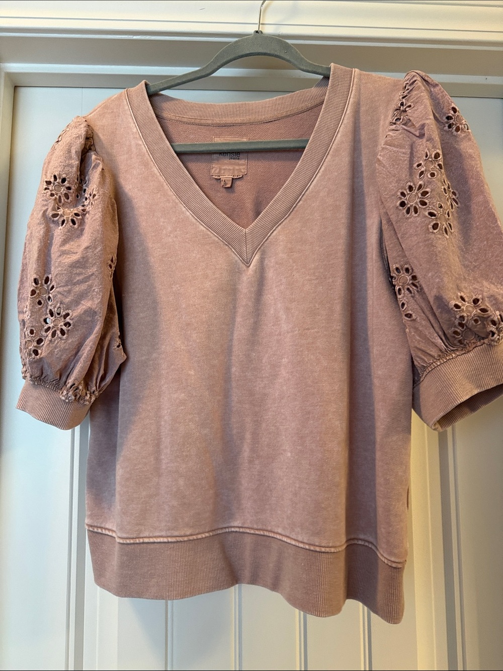 Kensie Dusty Rose Eyelet Puff-Sleeve V-Neck Sweatshirt